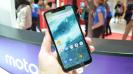 IFA 2018: Motorola One hands-on - telefon lucios cu Android One, cameră duală (Video)