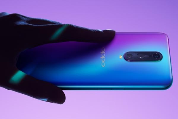 Oppo R17 Pro devine oficial: telefon cu cameră triplă, încărcare ultra rapidă SuperVOOC