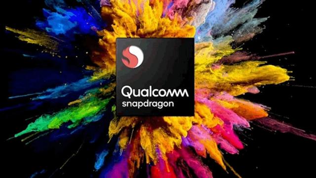 <b>Qualcomm Snapdragon 855 ar fi apărut în primul benchmark, oferă o performanţă similară cu Apple A11 Bionic</b>Descoperim astăzi faptul că nimeni altul decât procesorul Qualcomm Snapdragon 845 și-ar fi făcut apariția într-un prim benchmark, cipset pe care îl vom vedea la bordul terminalelor flagship din 2019. Potrivit punctajelor obținute aici