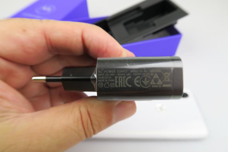 Motorola One Action - Accesorii: Motorola-One-Action_016.JPG