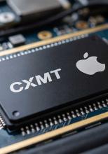 CXMT, acuzată că și-ar fi construit avansul în DRAM cu secrete Samsung, exact când Apple îi testează memoriile pentru iPhone și MacBook
