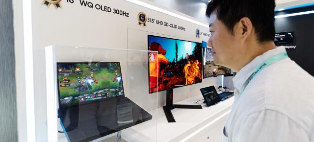 Primul panou OLED 300Hz pentru laptop-uri de gaming vine de la Samsung, are 16 inch, rezoluție 2.5K