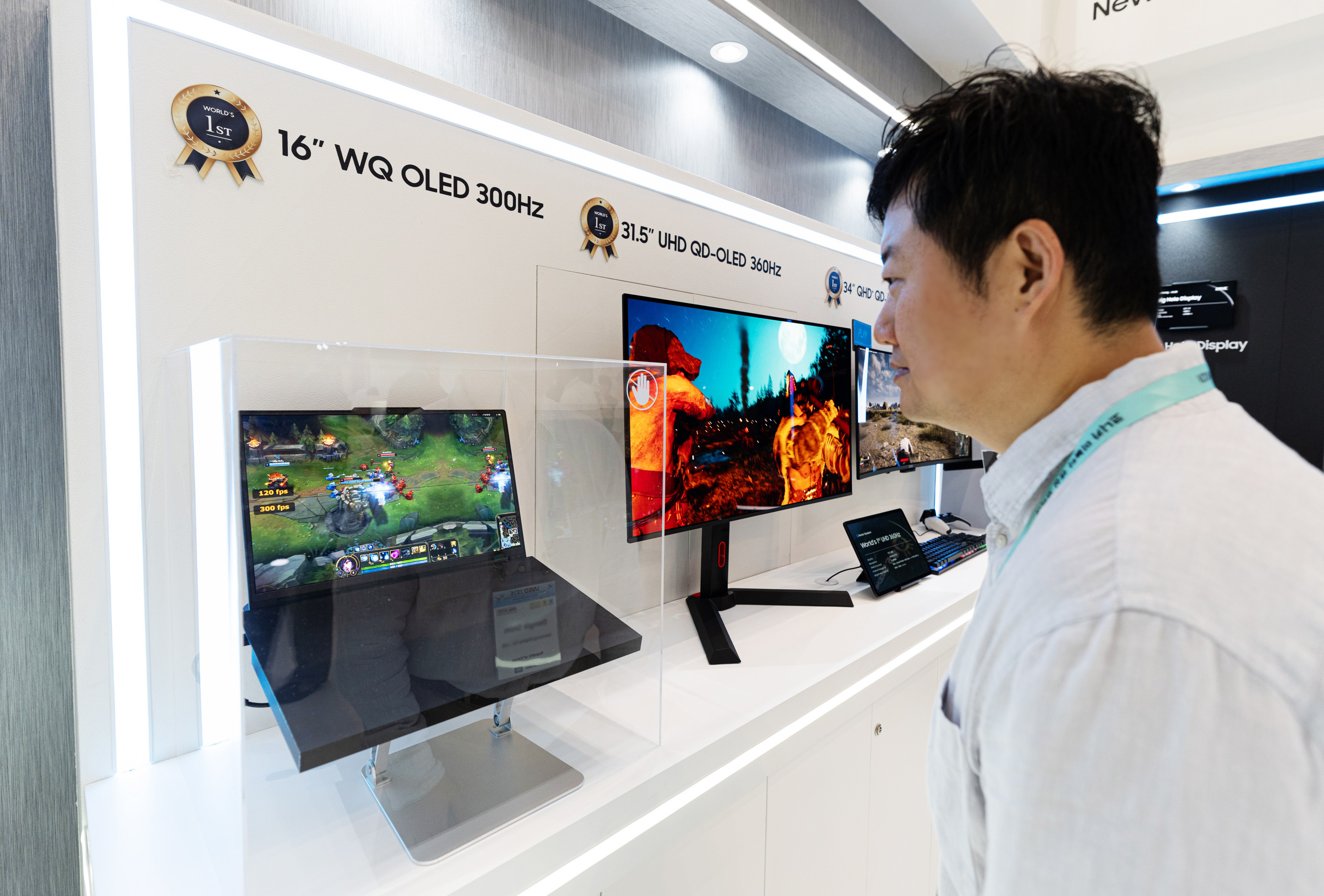 Primul panou OLED 300Hz pentru laptop-uri de gaming vine de la Samsung, are 16 inch, rezoluție 2.5K