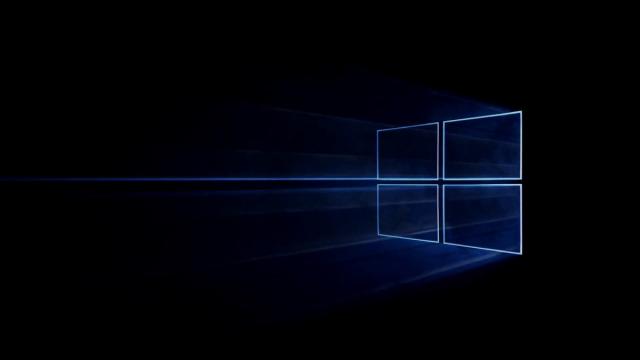 <b>Microsoft revine la Windows RT?! Indicii interne arată că lucrează la un Win 10 "light"</b>Aş numi asta "ciudăţenia zilei", dar e greu să mai consideri ceva ciudat legat de Microsoft în ziua de azi. Se pare că Microsoft ar lucra la un fel de varianta "light" de Windows 10, o ediţie nouă care aminteşte de Windows RT.