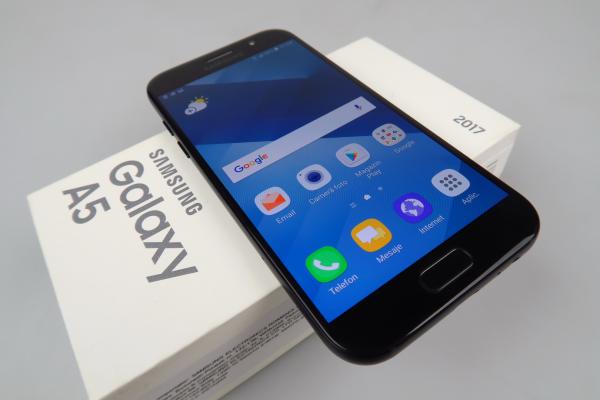 Samsung Galaxy A5 (2017) Unboxing: cel mai bun telefon mid-range Samsung testat de noi primeşte un succesor pe măsură, scos din cutie aici (Video)