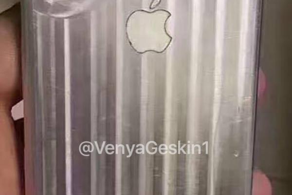 Macheta iPhone 8