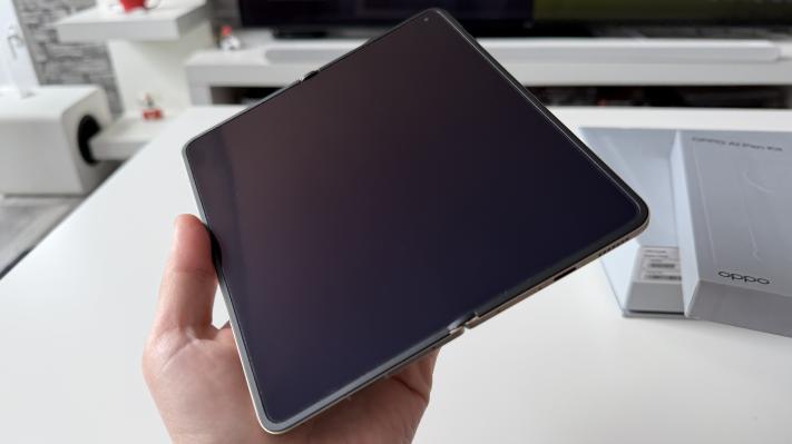 OPPO Find N6 - Cută ecran