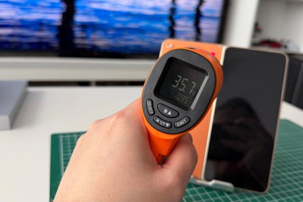 OPPO Find N6 - Test temperatură