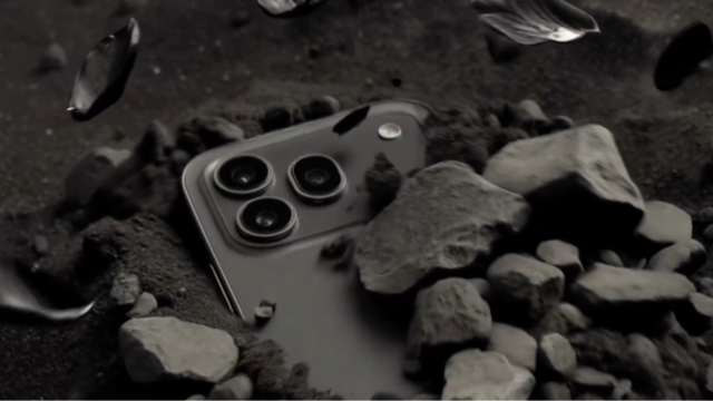 <b>HONOR 600 va genera video local în timp real folosind soluţia AI Image to Video 2.0</b>HONOR lansa în 2025 pe seria HONOR 400 un tool care convertea pozele în video. Aşa aducea la viaţă poze alb negru cu bunici, sub formă de video sau dintr-o imagine statică făcea una ce părea filmată din dronă