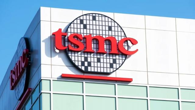 <b>TSMC duce procesoarele mobile spre 5 GHz, dar oare avem nevoie de așa ceva?</b>Industria smartphone-urilor se pregătește pentru un nou prag de performanță. Potrivit informațiilor apărute în piață, procesoarele mobile produse pe tehnologiile avansate TSMC ar urma să atingă în 2026 frecvențe de până la 5 GHz