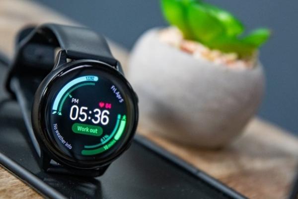 Samsung Galaxy Watch şi Galaxy Watch Active primesc funcţii de la Galaxy Watch3 odată cu actualizarea Tizen 5.5