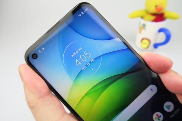 Motorola Moto G9 Power: Conectivitate 4G şi WiFi dual band, cu viteze acceptabile