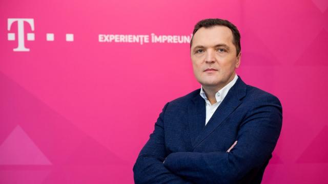 <b>Telekom România anunță rezultatele financiare pe anul 2020: creştere de profit cu 6.6% (EBITDA), mai mulţi clienţi Smart WiFI, Smart TV Stick</b>Telekom România ne oferă astăzi detalii despre rezultatele sale financiare pe anul 2020, încheiat la 31 decembrie 2020. Compania a realizat venituri totale de 950.9 milioane de euro, o uşoară scădere, de 3% faţă de anul anterior. Alte detalii avem mai jos