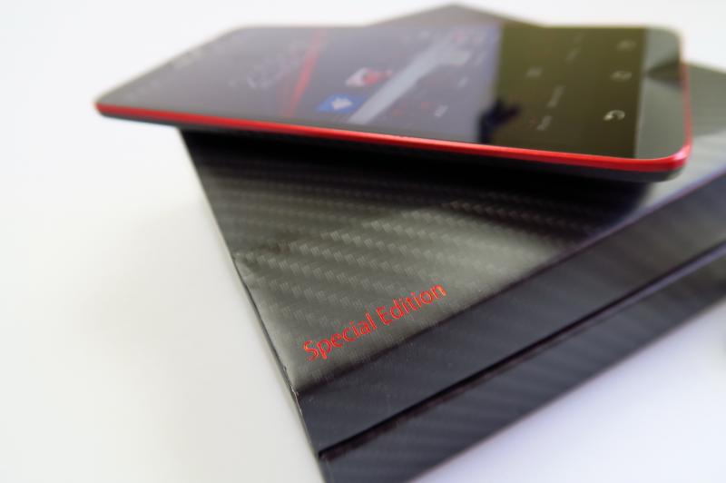 ASUS ZenFone 2 Deluxe Special Edition - Unboxing: ASUS-ZenFone-2-Deluxe-Special-Edition_066.JPG