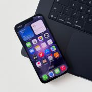 Apple iPhone 17e review detaliat în limba română (evaluare Mobilissimo)