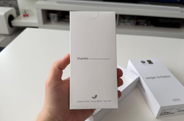 Motorola edge 70 Fusion - Unboxing: Motorola-edge-70-fusion-unboxing_ (4).jpg