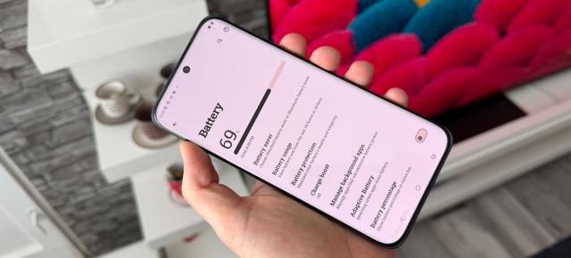 Motorola edge 70 Fusion: Baterie foarte descurăreață, de 7000 mAh Si/C, trece de 30 de ore de video