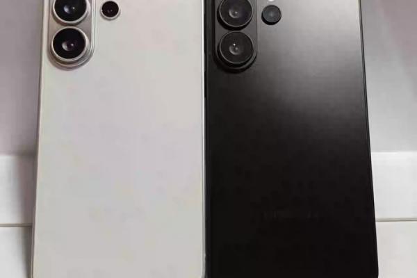 Galaxy S26, Galaxy S26 Ultra - Machete Dummy