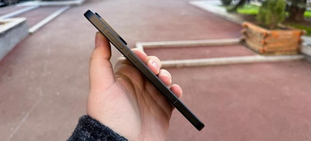 OnePlus 15R: Bateria de capacitate mare (7400 mAh) + procesorul eficient ne duc în top, chiar pe locul 1