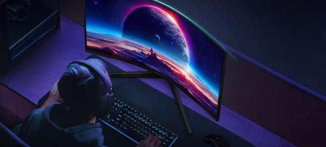 Turul Magazinelor #1552: Laptop de 1 kilogram la ofertă, monitor de 32 inch sub 1000 lei, două televizoare 4K sub 950 lei