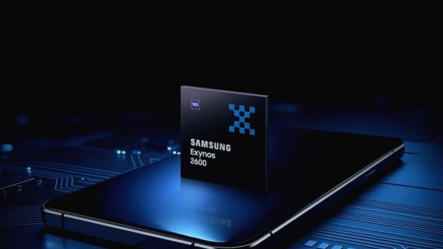 <b>Exynos 2600 se diferențiază radical de cipurile anterioare Samsung; Arhitectura CPU și NPU este complet reproiectată</b>Samsung a prezentat Exynos 2600, primul său cip pentru telefoane produs pe 2nm, însă detaliul care iese în evidență nu e legat de procesul de fabricație, ci de faptul că vine fără modem 5G integrat și fără conectivitate wireless încorporată. Informația..