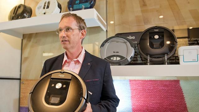 <b>Povestea din spatele falimentului iRobot: Cum au câștigat chinezii lupta pentru piața aspiratoarelor robot</b>Dacă ai citit articolul nostru recent legat de iRobot, probabil știi deja povestea companiei și cum a pierdut teren în fața aspiratoarelor robot mai ieftine. Acum, fondatorul Colin Angle pune punctul pe „i” și explică mai clar ce s-a întâmplat: apariția