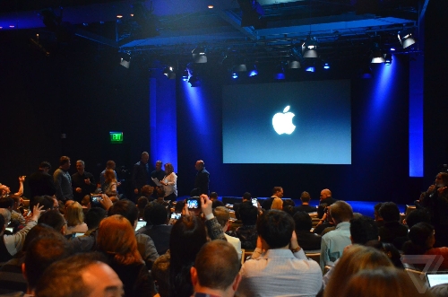 Live blogging lansarea iPhone 5SE/ iPhone SE si iPad Pro 9.7/iPad Air 3, noi modele Apple Watch  - imaginea 11