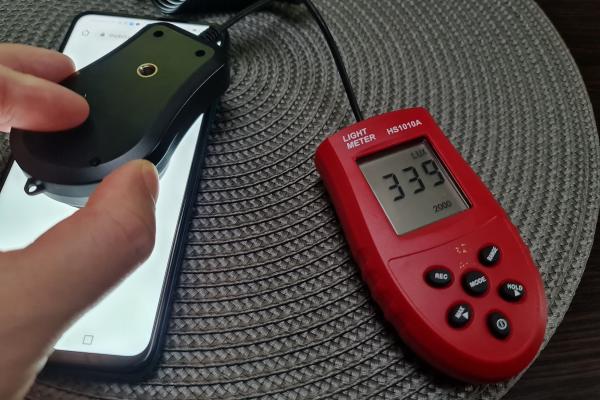 Luminozitate display Huawei P Smart 2021 și ecranul văzut la microscop