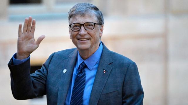 <b>Bill Gates investește 9 milioane de dolari într-o afacere din România; Este și investitor la Naspers (acționar majoritar eMAG)</b>Una dintre știrile care au luat cu asaltul online-ul din România astăzi este și vestea că miliardarul Bill Gates a decis să investească suma de 9 milioane de dolari într-o afacere din România