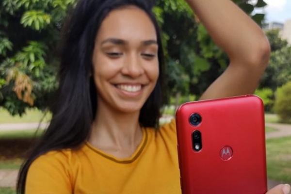 Motorola Moto E6s este probabil cel mai accesibil telefon al companiei din ultimul an; Vine cu cameră duală, design în trend