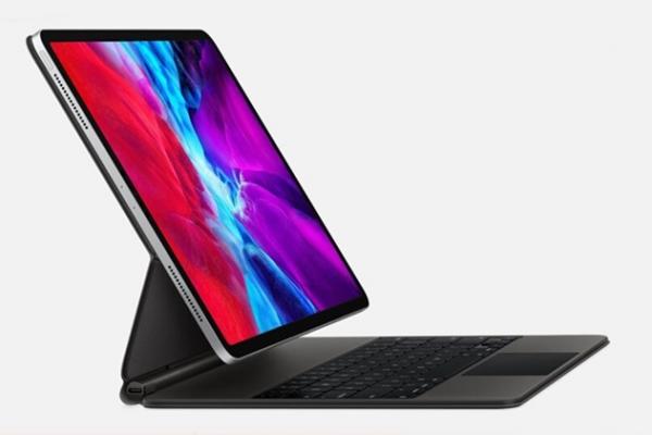 Noul iPad Pro este aici și aduce o cameră pătrată în spate cu senzor LIDAR și keyboard cover cu trackpad; Debutează și MacBook Air 2020 cu tastatură nouă