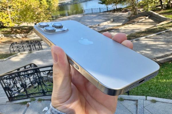 Apple iPhone 16 Pro Max: Design şi mai masiv, titaniu şi sticlă mai rezistentă