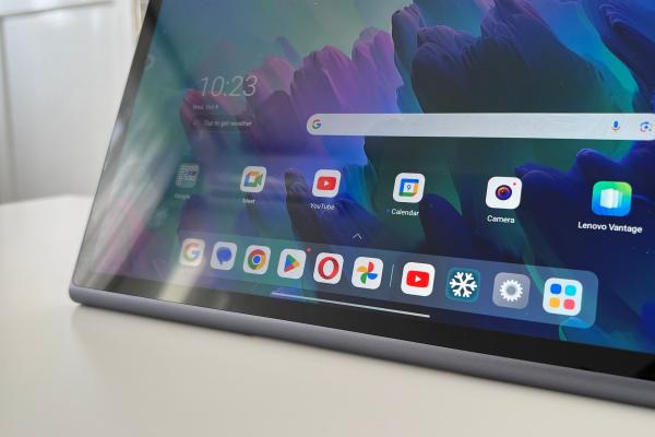 Lenovo Tab Plus: Benchmark-urile nu impresionează, dar nu pe asta se pune accentul