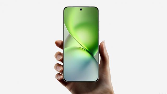 <b>După vivo X200 Pro Mini ne așteaptă și un Redmi compact, cu ecran de 6.3 inch și mega baterie</b>Lansarea lui vivo X200 Pro Mini pare că a deschis apetitul publicului pentru smartphone-uri compacte, iar companii precum HONOR și mai nou Redmi ar lucra la modele similare, mai ușor de utilizat cu o singură mână. Fix când credeam că acest 