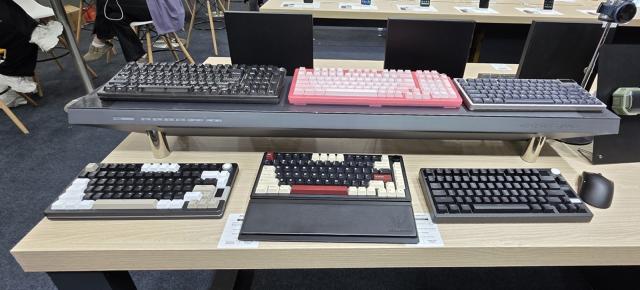 Am venit pentru camera termică și am rămas la tastaturi: ce mai experimentează DOOGEE în 2026