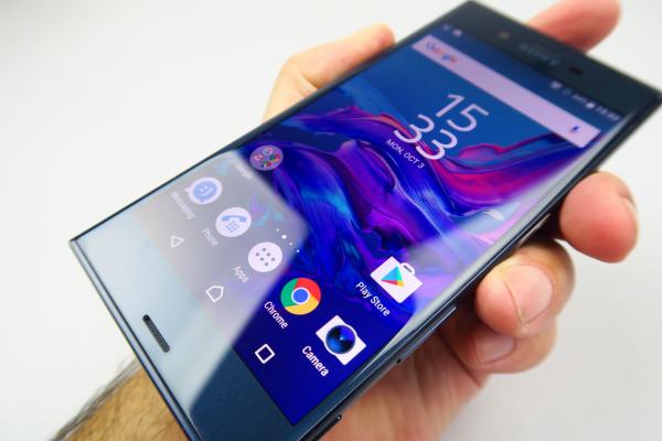 Sony Xperia XZ: OS, UI, aplicaţii fără exagerat de multe modificări faţă de stock