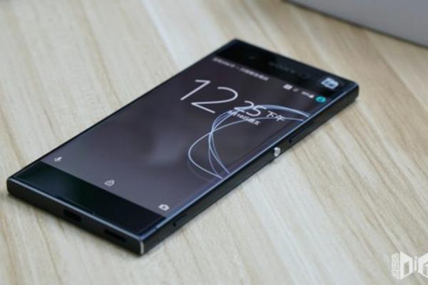 Sony Xperia XA1 e disponibil în Hong Kong; Iată-l scos din cutie! Vine în Europa pe 10 aprilie