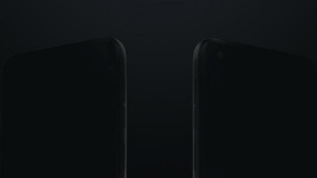 <b> Telefonul rusesc cu două ecrane, YotaPhone 3 primeşte un teaser, va fi disponibil la precomandă din vară</b>Ideea unui succesor pentru smartphone-ul YotaPhone 2 părea a fi lăsată uitării ținând cont de faptul că au trecut 3 ani de la debutul acestui dispozitiv și nici o veste cu privire la o eventuală actualizare. Astăzi aflăm totuși că există un YotaPhone 3