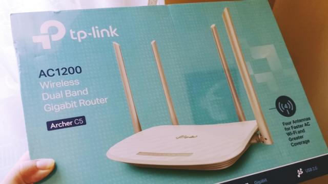 <b>Concurs TP-Link Archer C5 AC1200: Iată cum puteți câștiga un super router gigabit dual-band</b>Dacă erați în căutarea unui nou concurs, ați nimerit la fix pentru că astăzi dăm startul unuia ce presupune câștigarea unui super router de la TP-Link și anume modelul Archer C5 AC1200. Acesta este un router dual-band de tip gigabit ce atinge