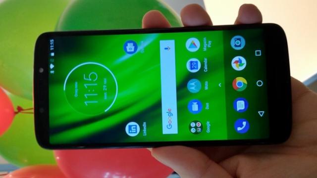 <b>Motorola Moto G6 Play hands-on: primele impresii despre telefonul de 199 de euro de la Motorola (Video)</b>Printre noile telefoane Moto lansate ieri pe piața locală îl avem și pe Moto G6 Play, telefon care astăzi primește un hands-on bine meritat. Descoperiți astfel din clipul integrat în articolul de față cum se prezintă handset-ul la nivel de look 