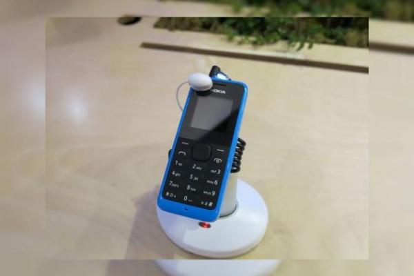 MWC 2013: Nokia 105 hands on, iată și un feature phone pe mâna Mobilissimo.ro În Barcelona! (Video)