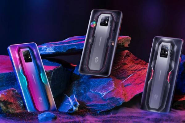 Nubia lansează seria de telefoane de gaming Red Magic 7! Modele cu design transparent, iluminare RGB, cameră selfie ascunsă sub display și încărcare rapidă la 135W