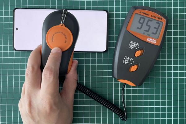 Motorola Edge 40 - Test luminozitate