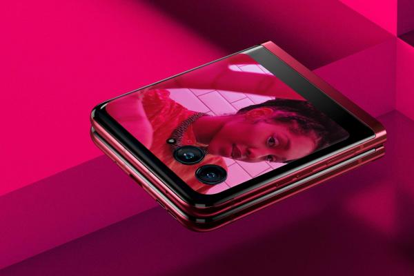 Pliabilul Motorola RAZR 40 Ultra apare în imagini pentru presă noi, detaliate; Vedem cât de util e ecranul extern de dimensiuni generoase