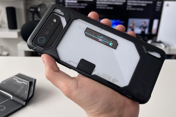 Preț și disponibilitate ASUS ROG Phone 7 Ultimate în România