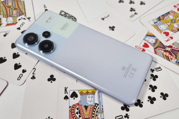 Redmi Note 13 Pro+ 5G: Benchmark-uri de smartphone midrange modern, potent la gaming, fără supraîncălzire