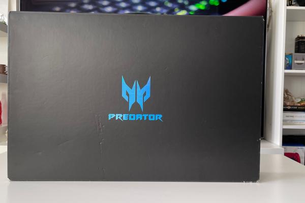 ACER Predator Triton 17 X - Fotografii