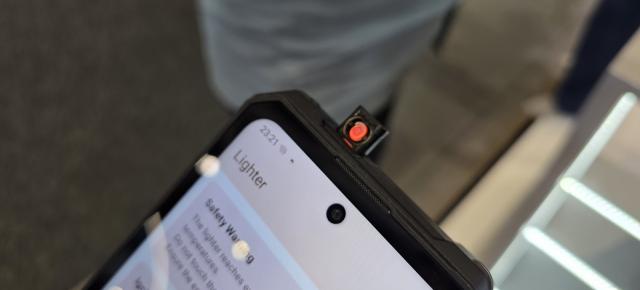 Oukitel WP63 chiar aprinde focul: am testat „bricheta” telefonului la IFA 2026
