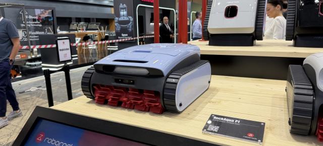 Roborock RockAqua P1 intră în piscină în locul tău: l-am văzut la treabă la IFA 2026