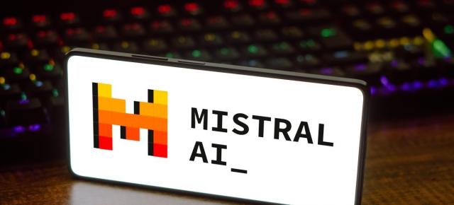 Samsung investește în Mistral AI și vrea să folosească inteligența artificială pentru a produce cipuri mai eficient